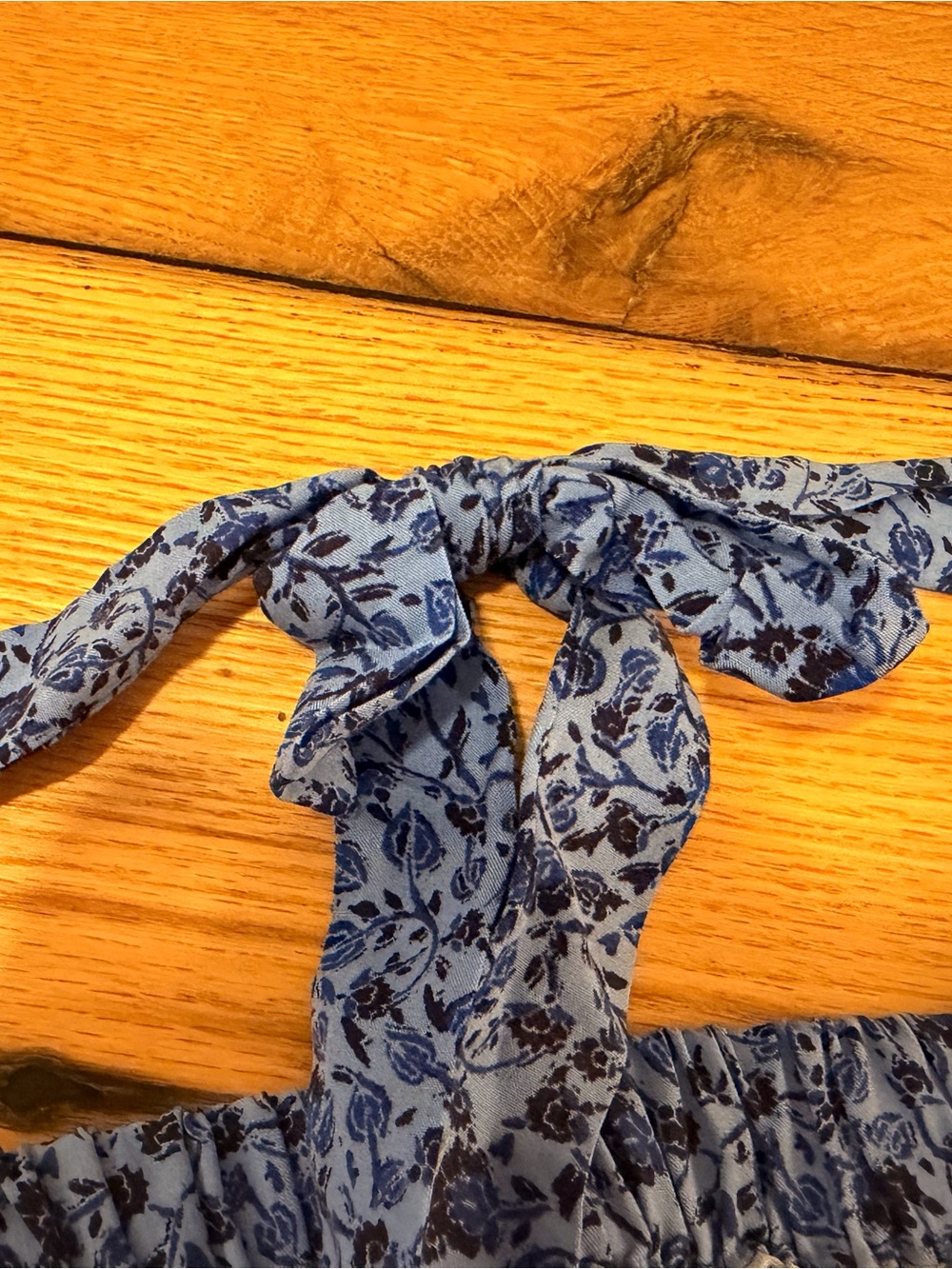 Old Navy Blue Floral Tie-Strap Tank Top - Picture 4 of 5